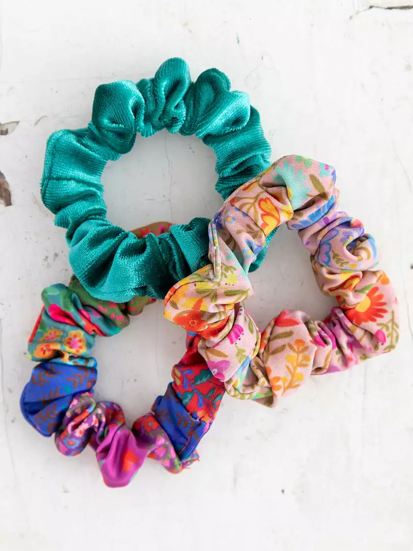 Natural Life Set Of 3 Scrunchies 7 Natural Life Set Of 3 Scrunchies