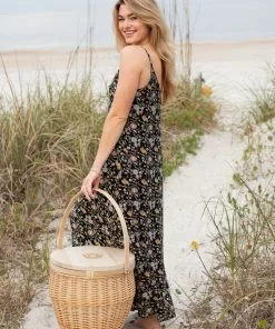 Natural Life Beach & Outdoors Picnic Basket Table